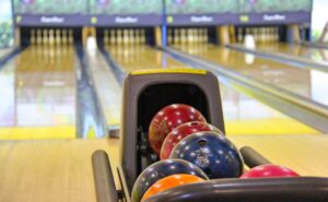 Read more about the article Funeral Poems About Ten-Pin Bowling
