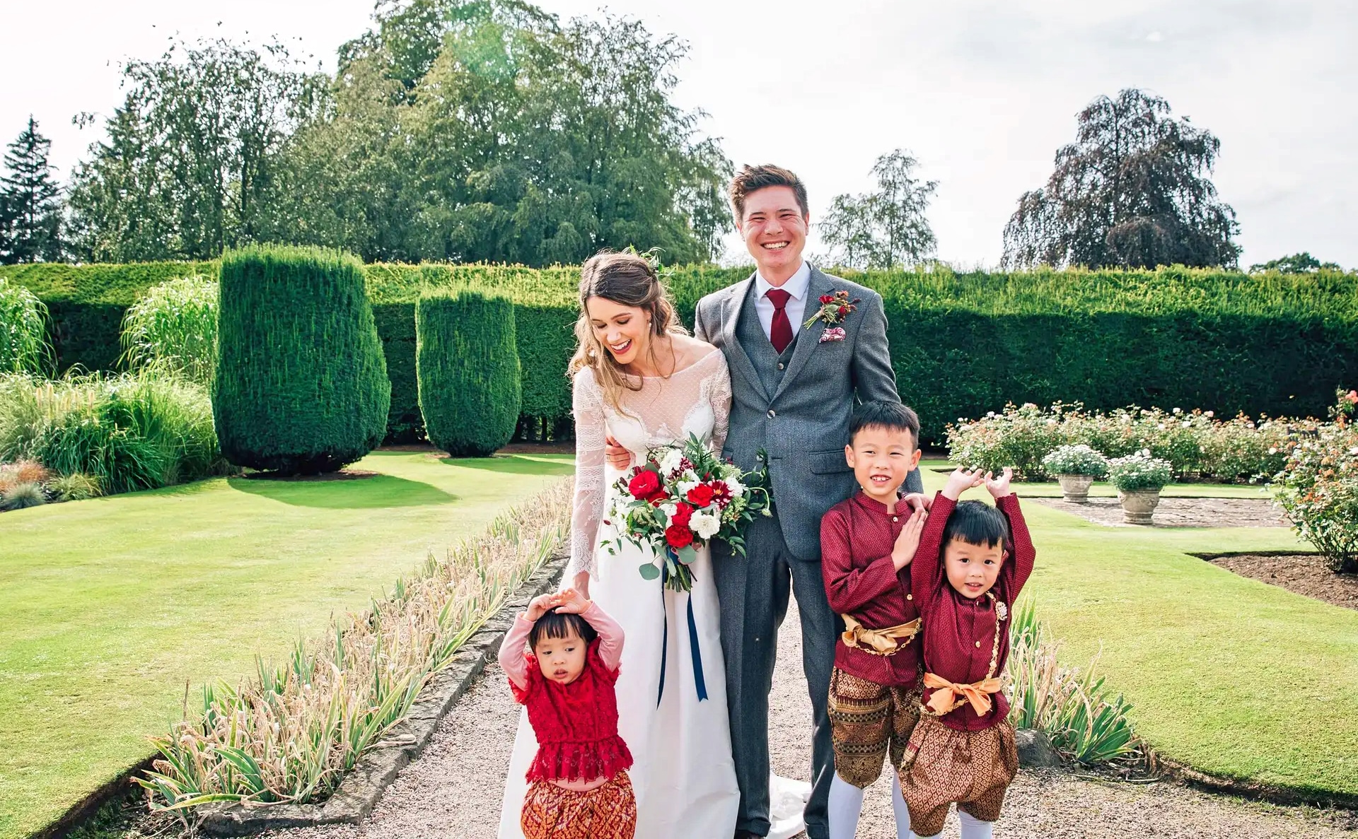 Read more about the article Wedding Poems About International Couples